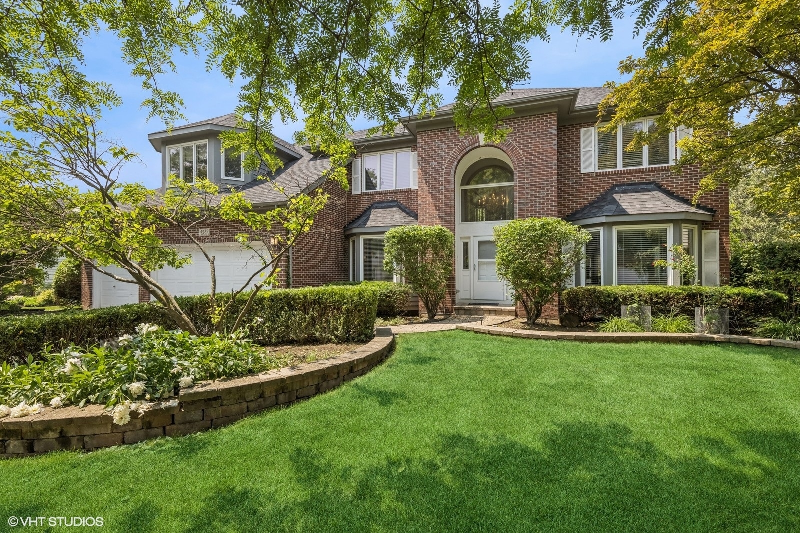 Property Photo: 4332 Camelot Circle IL 60564