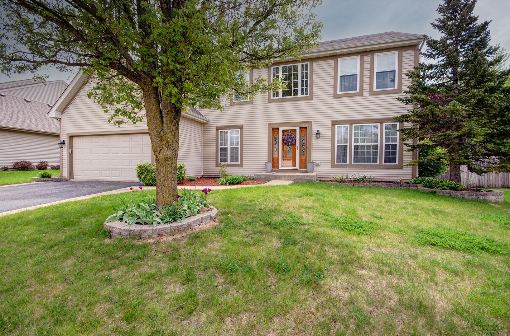 Property Photo: 121 Brookhaven Court IL 60554