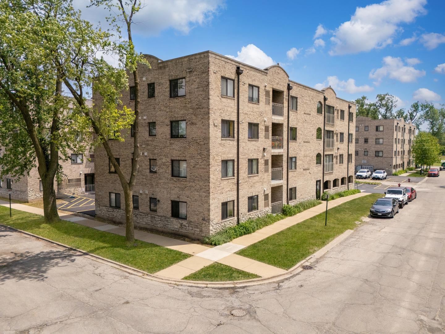 7335 Oakwood Avenue 2E  Lyons IL 60534 photo