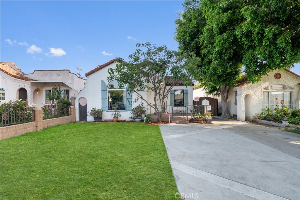 Property Photo: 2668 Hope Street CA 90255