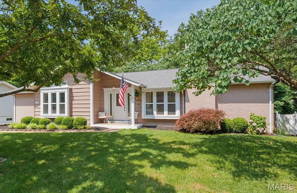 Property Photo:  447 Maymont Drive  MO 63011 