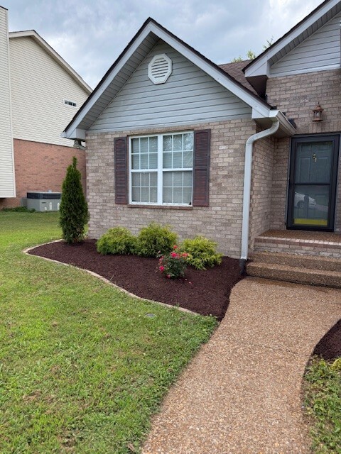 Property Photo: 705 Pinehurst Pt TN 37122