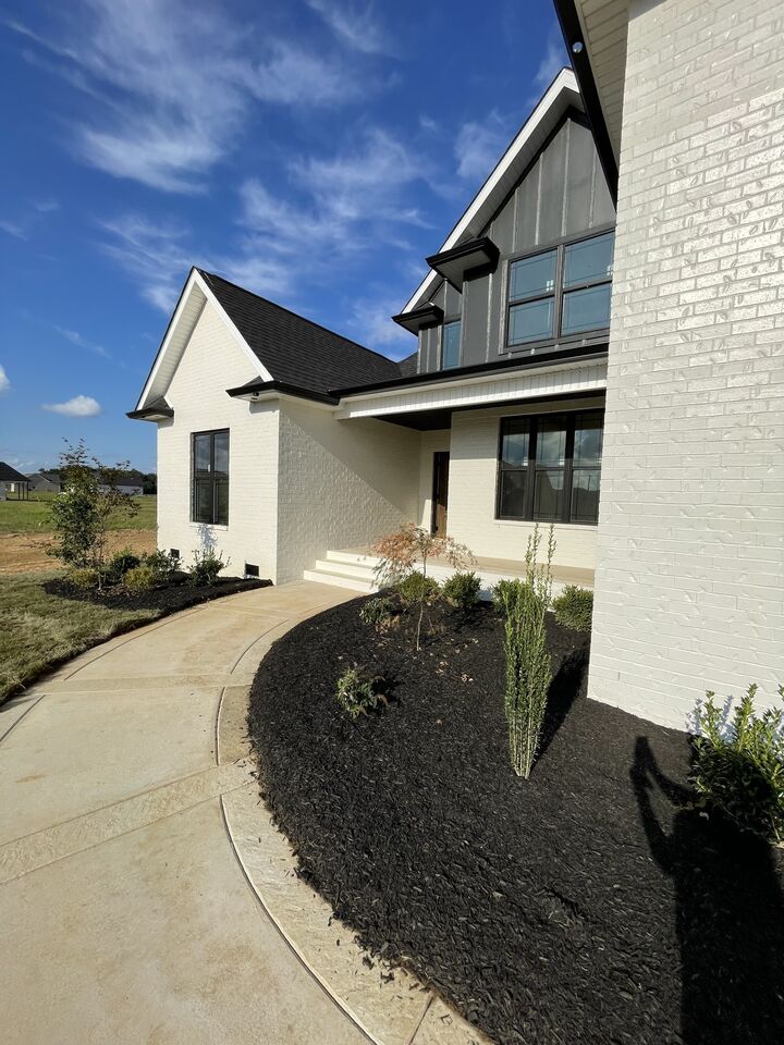 Property Photo:  1709 Oliver Park Blvd  TN 37043 
