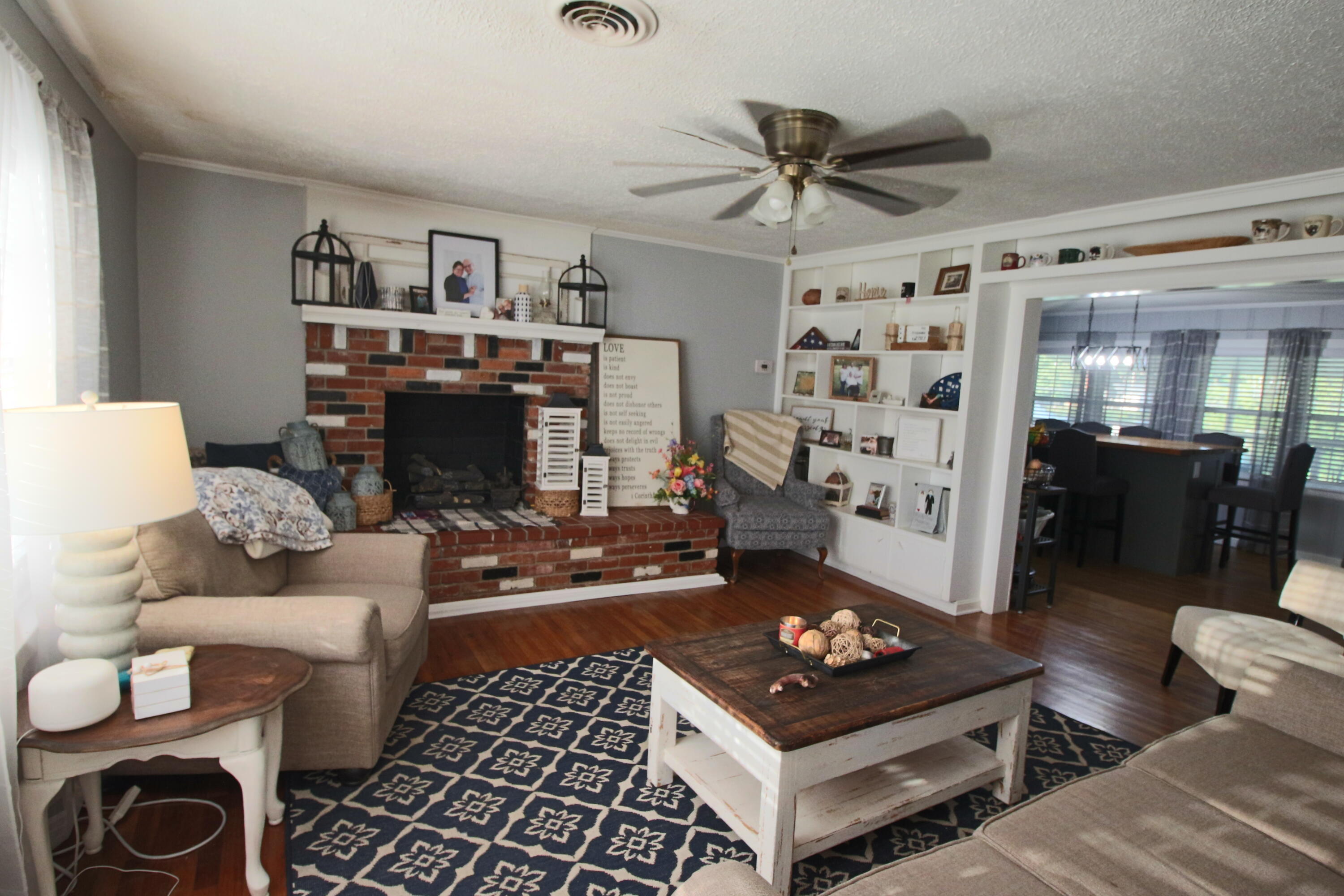 Property Photo:  200 North Oak Street  MS 38852 