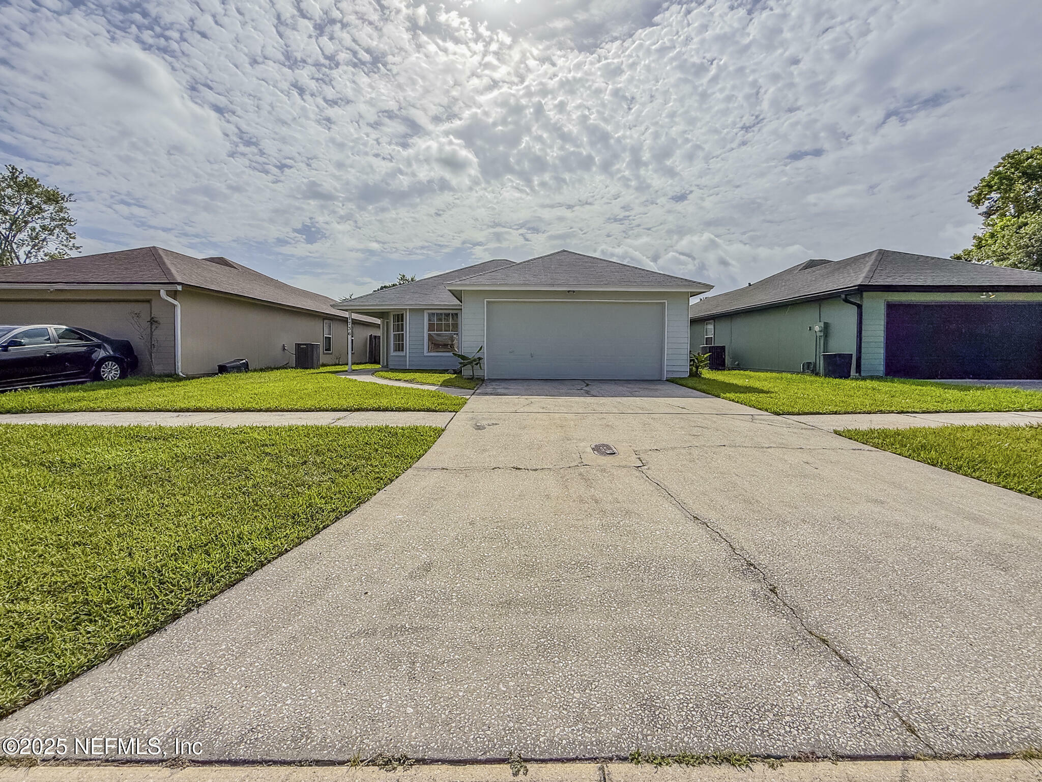 Property Photo: 1736 Ashwood Circle FL 32068
