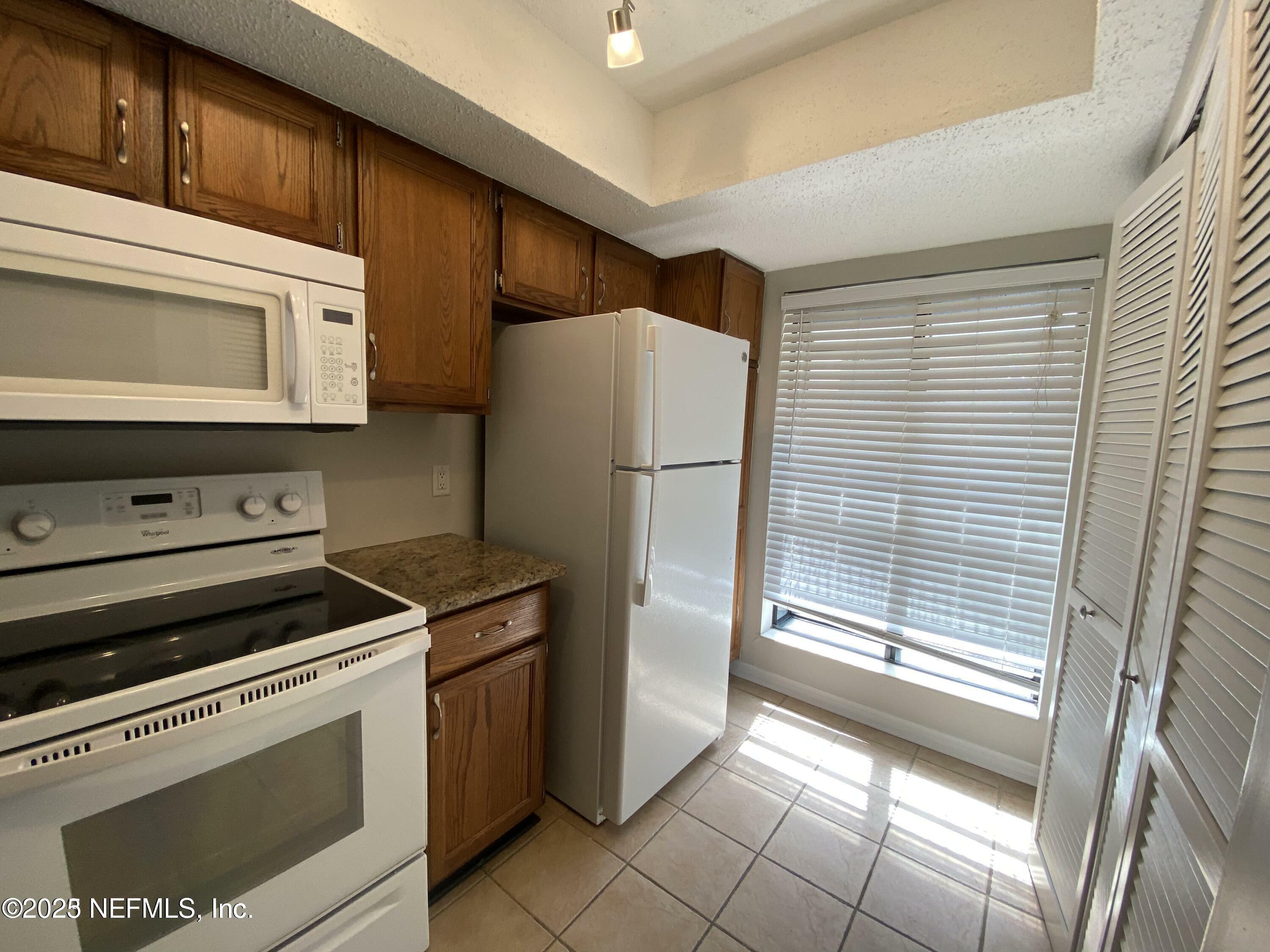 Property Photo: 160 Cranes Lake Drive FL 32082