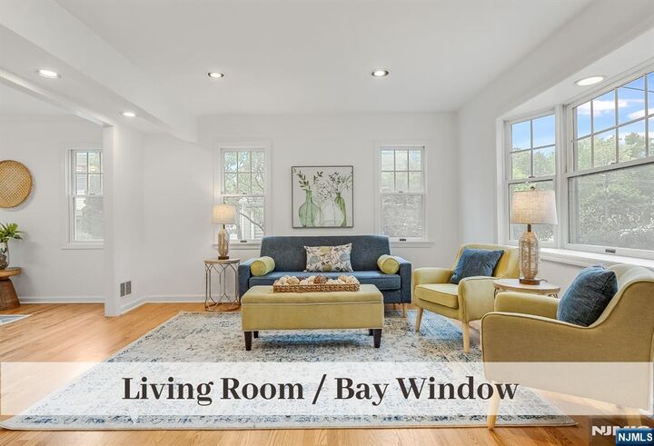 Property Photo:  370 Chesterfield Street  NJ 07450 