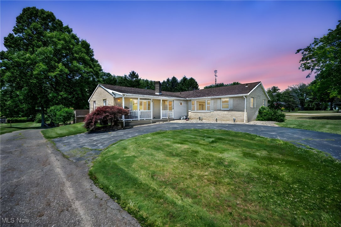 Property Photo: 2315 Manchester Avenue SW OH 44647