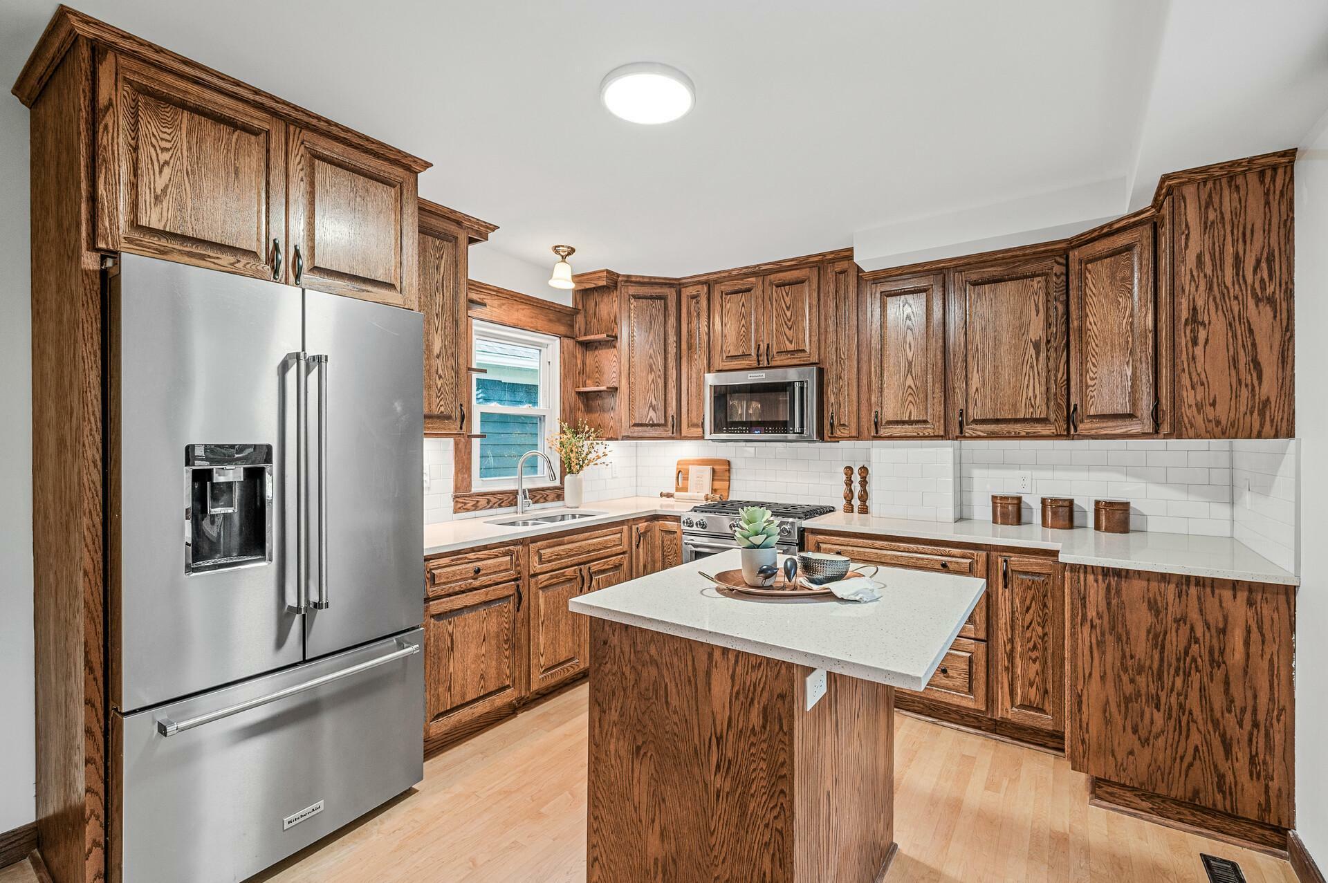 Property Photo: 661 North Street E MN 55106