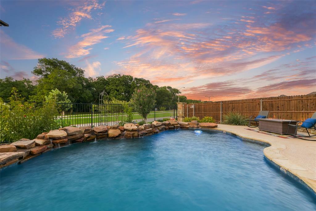406 Oakcrest Drive  Justin TX 76247 photo
