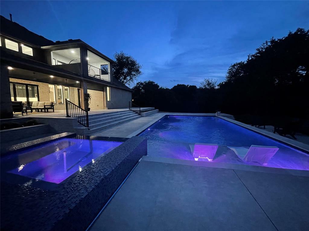 Photo de la propriété:  320 W Highland Street  TX 76092 