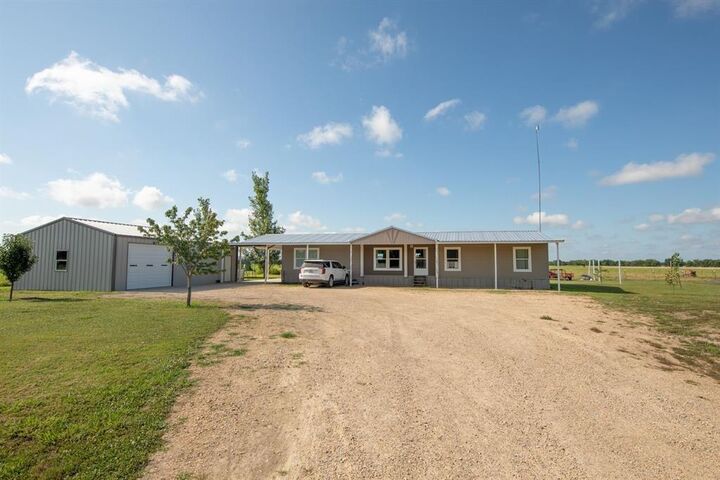 Property Photo:  1783 County Road 33040  TX 75421 