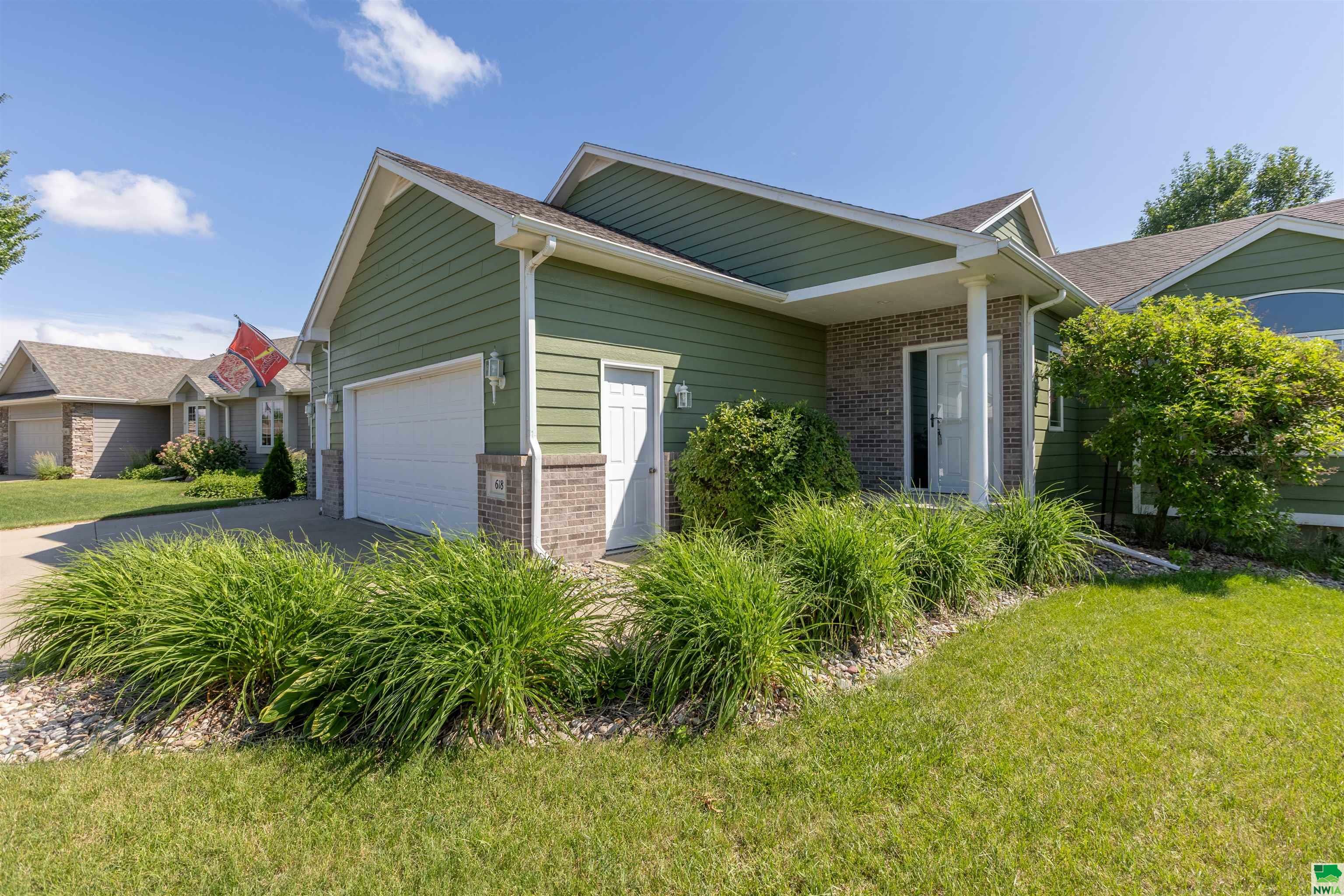Property Photo: 618 Prairie Blvd SD 57049