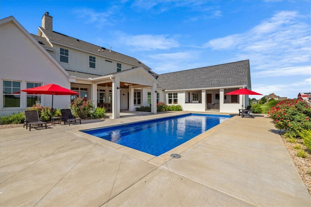 Property Photo: 9826 Philpott Road AR 72713