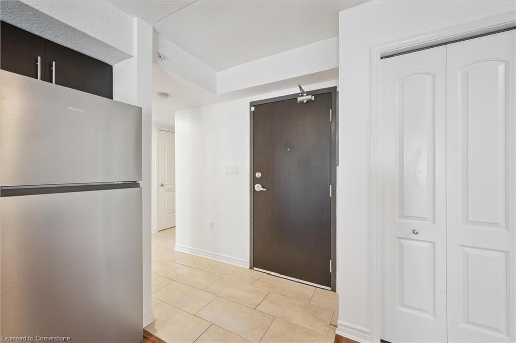 Property Photo: 776 Laurelwood Drive 307 ON N2V 0A8