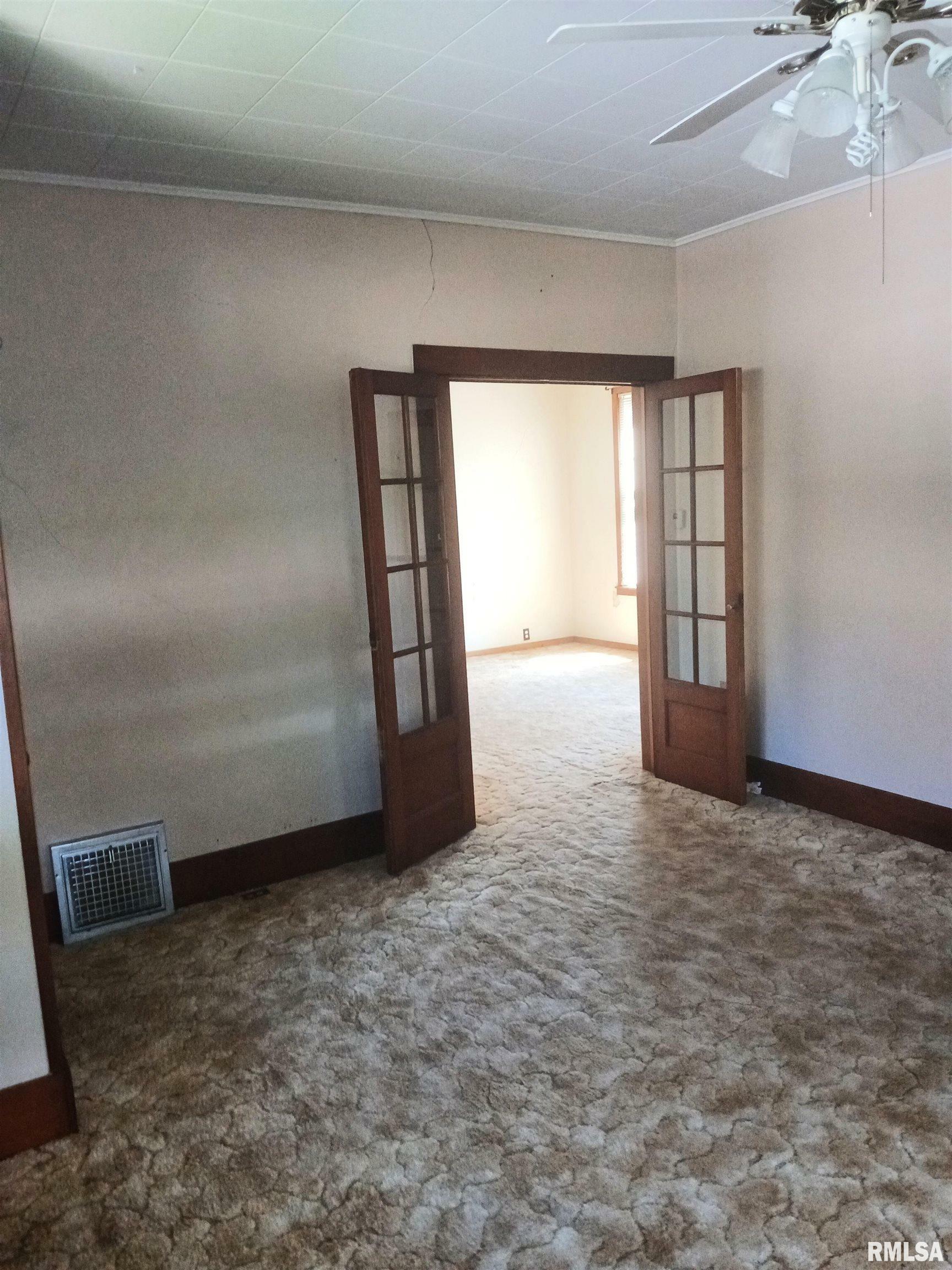 Property Photo: 392 21st Place IA 52732