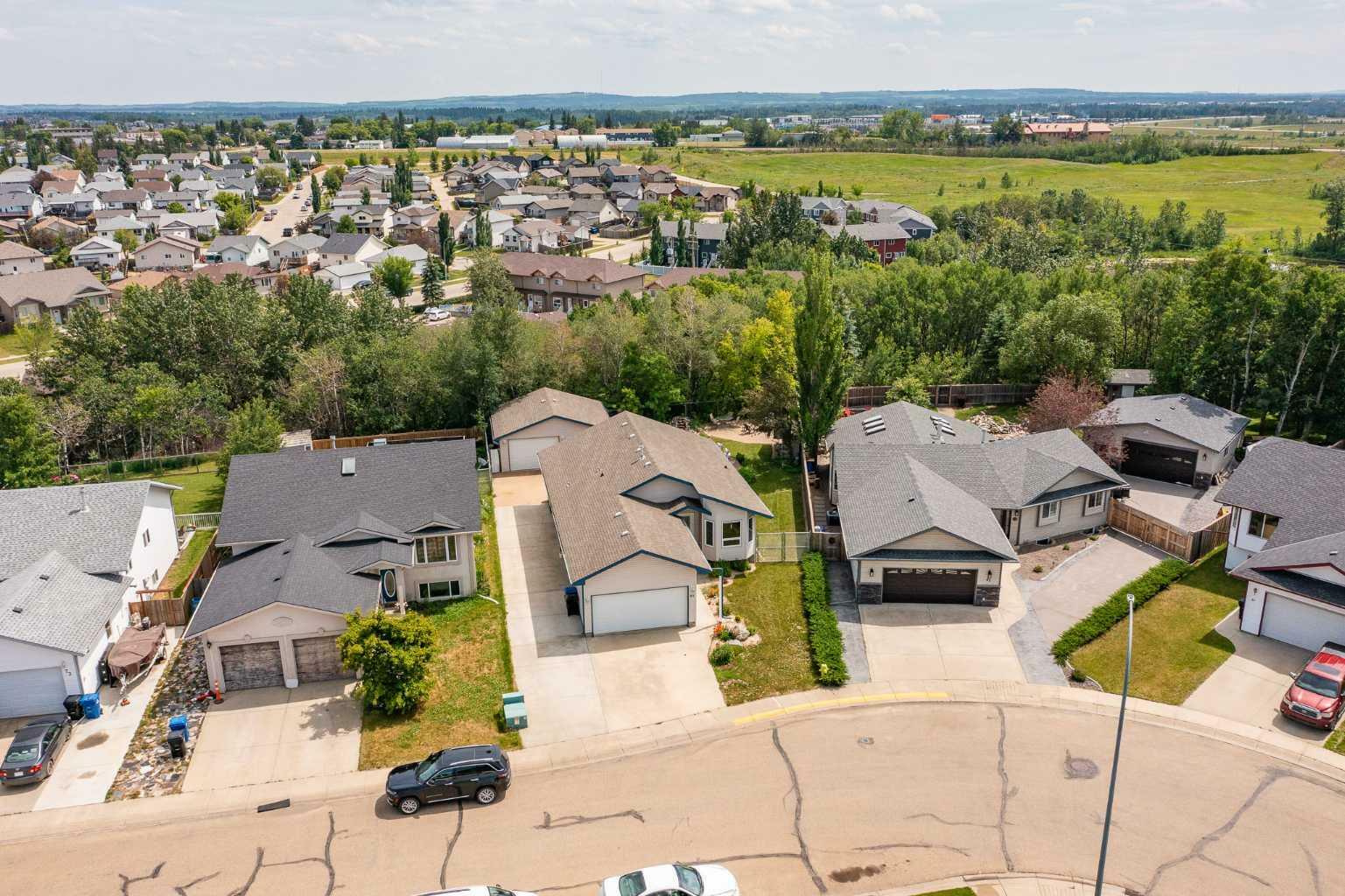 Property Photo: 81 Laurel Close AB T0M 0J0