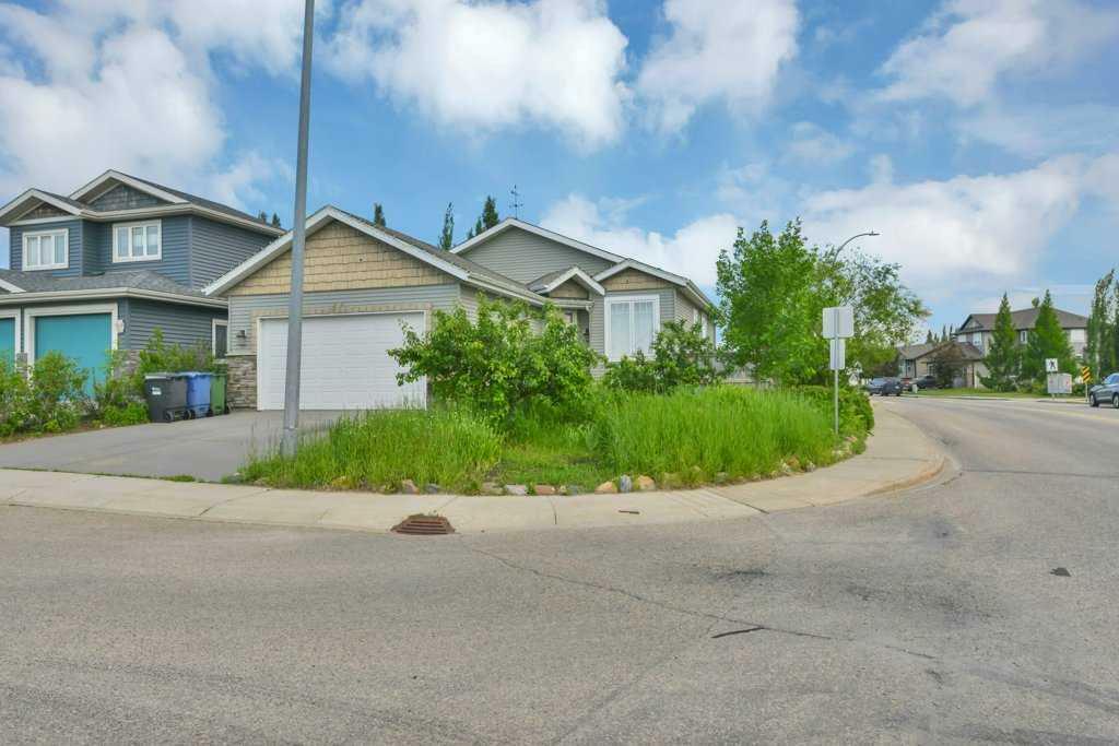 137 Oldring Crescent  Red Deer AB T4P 3W1 photo