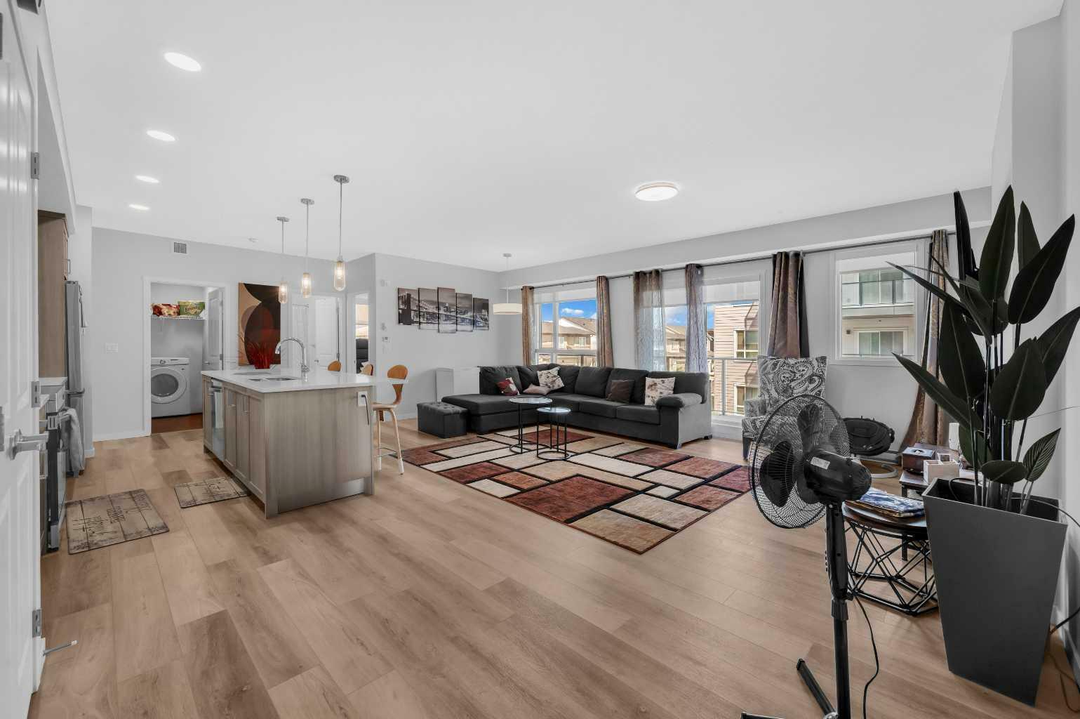 Property Photo: 33 Carringham Gate NW 3204 AB T3P 2H6