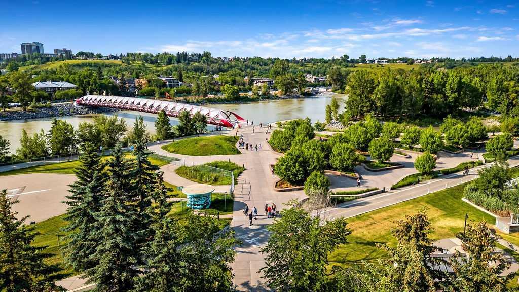 Photo de la propriété: 200 La Caille Place SW 301 AB T2P 5E2