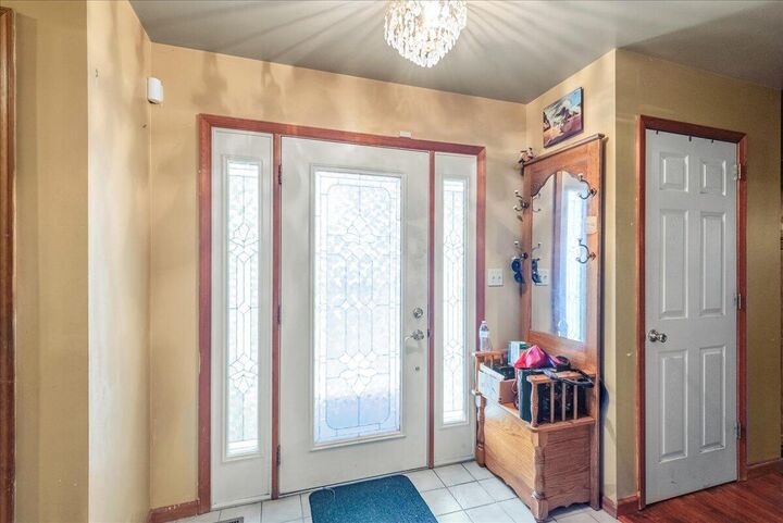 Property Photo: 1623 Mohican Court PA 18330