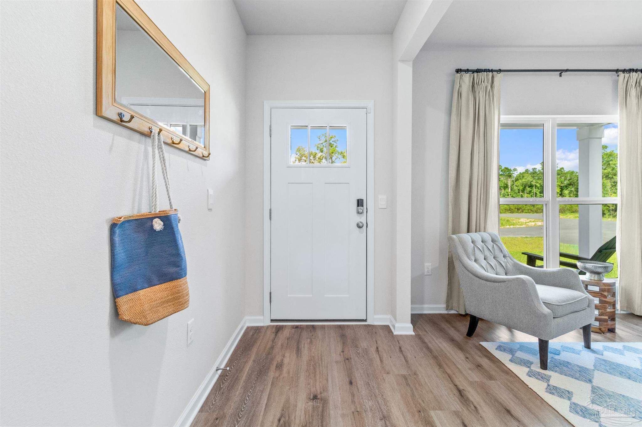 Property Photo: 2217 Kildeer St FL 32533