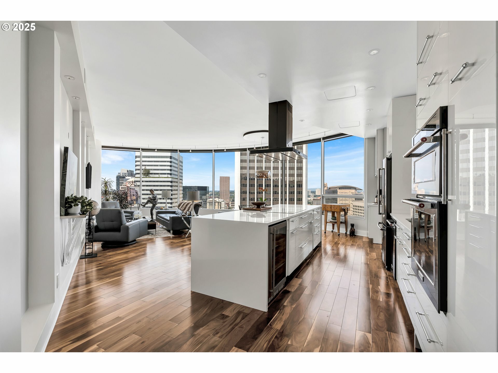 Property Photo:  1500 SW 5th Ave 2602  OR 97201 