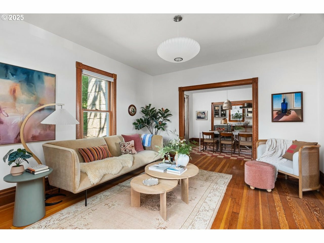 Property Photo: 7407 SE Alder St OR 97215