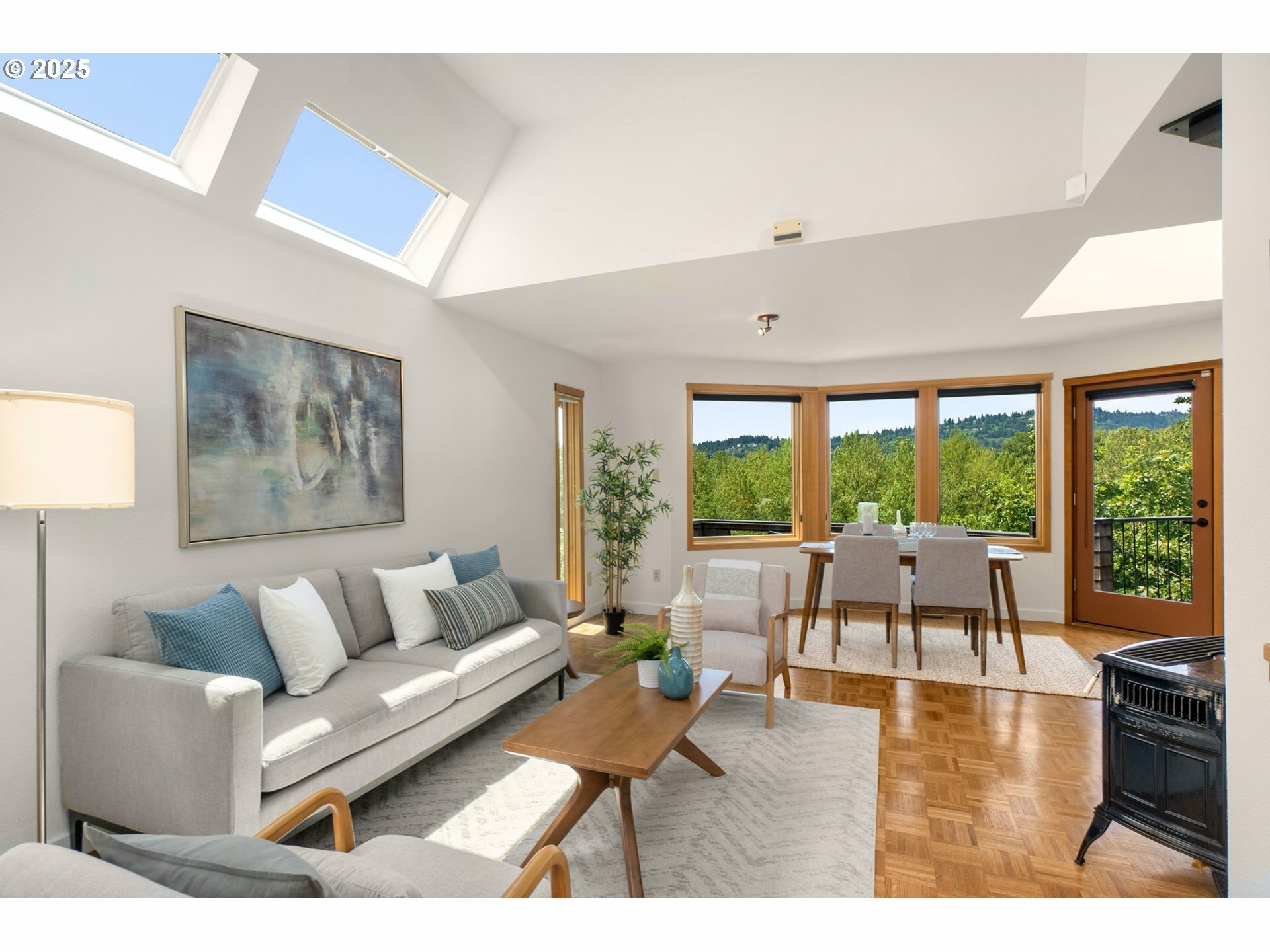 Property Photo: 5625 SE 15th Ave OR 97202