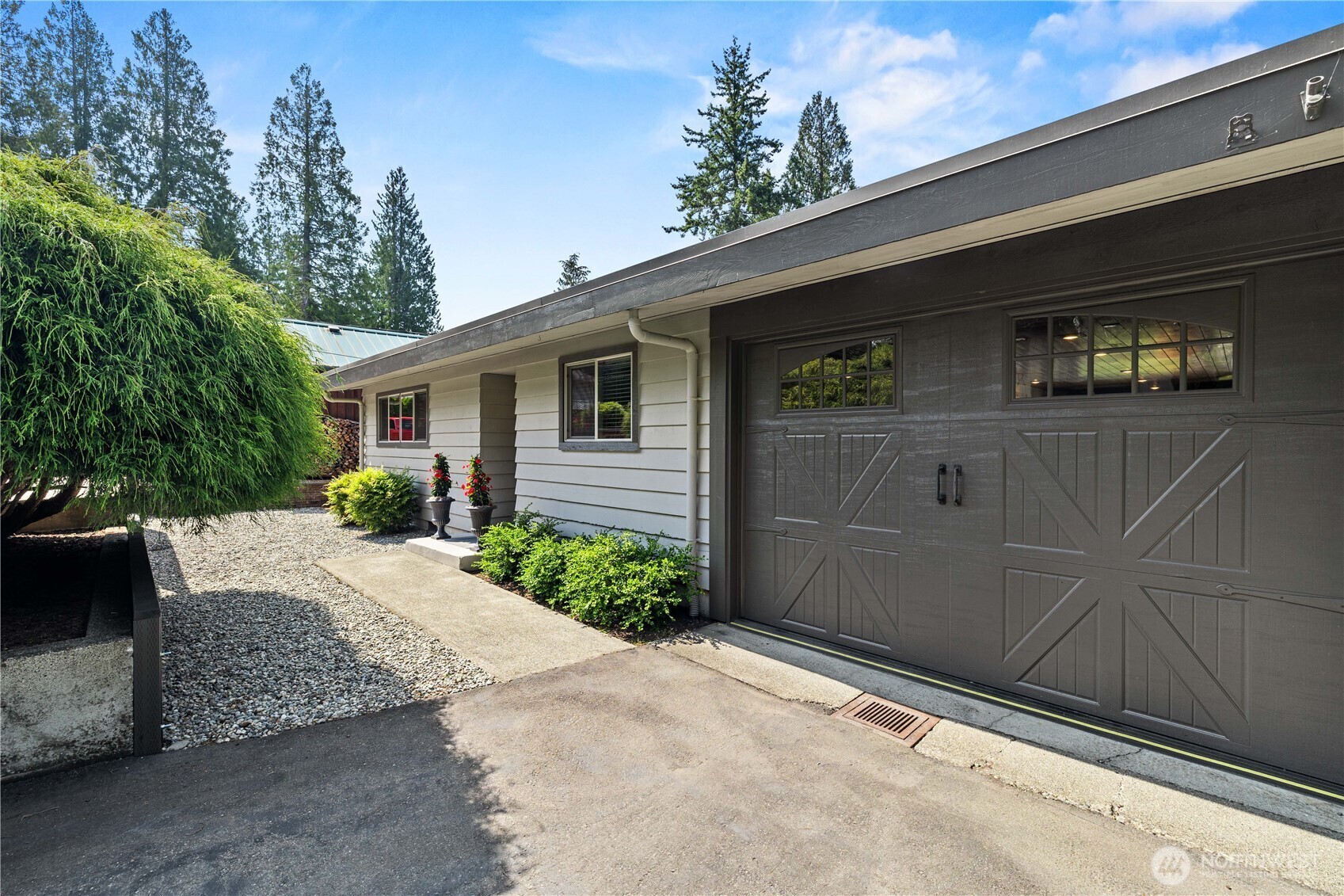 Property Photo: 31015 E Lake Morton Drive SE WA 98042
