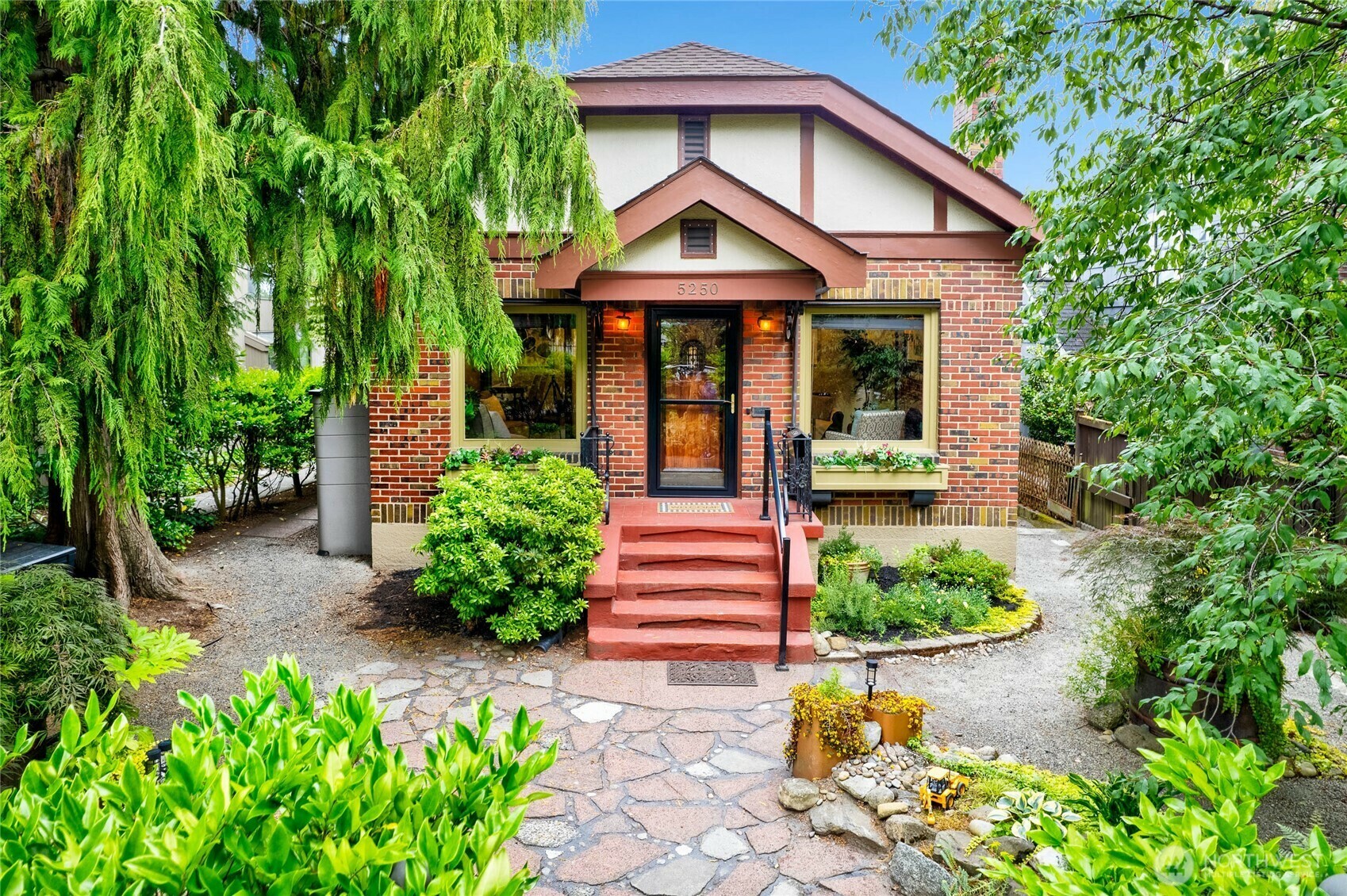5250  35th Avenue NE  Seattle WA 98105 photo
