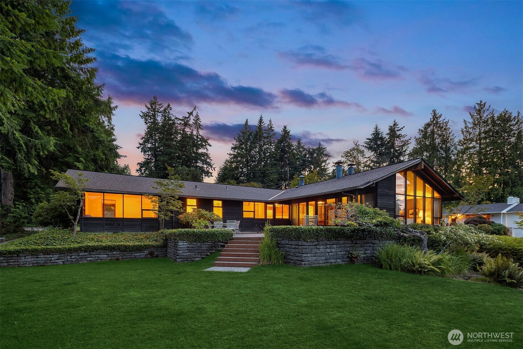 6006  92nd Avenue SE  Mercer Island WA 98040 photo