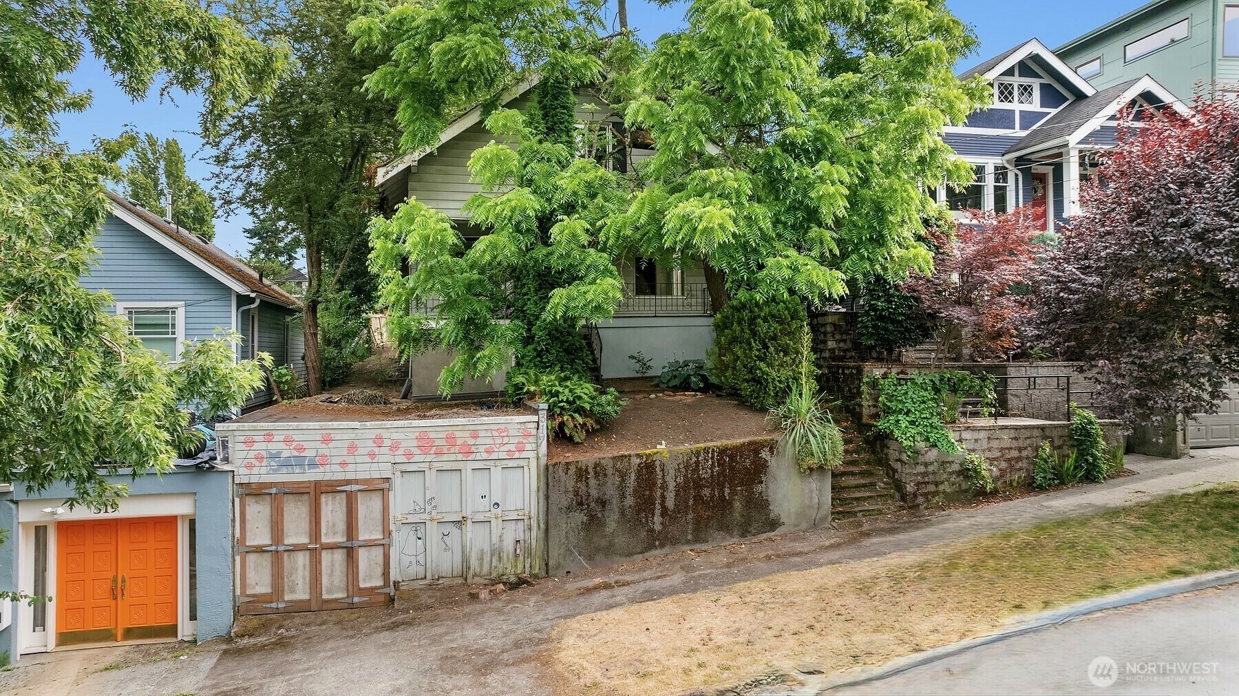 317  58th Street NE  Seattle WA 98105 photo