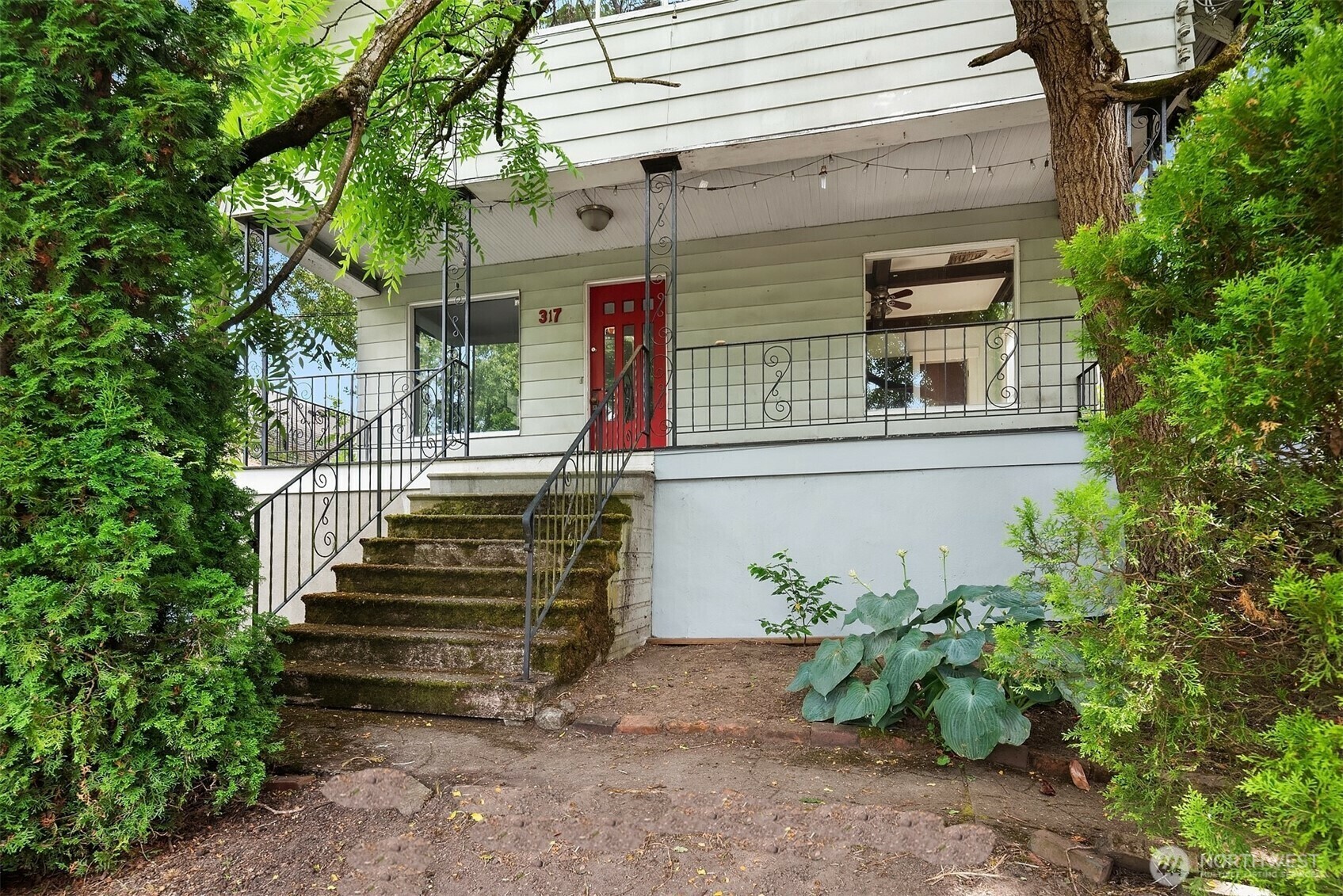 Property Photo:  317 NE 58th Street  WA 98105 