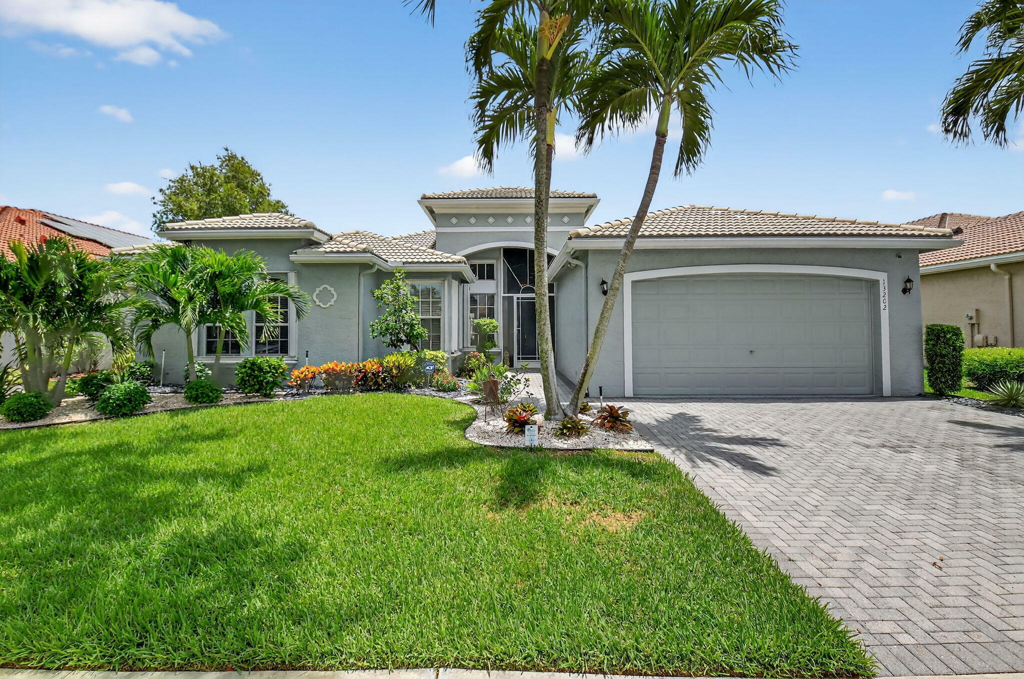 Property Photo: 13202 Alhambra Lake Circle FL 33446