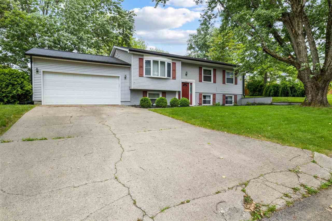 Property Photo: 429 Greenbrier Drive IN 47374