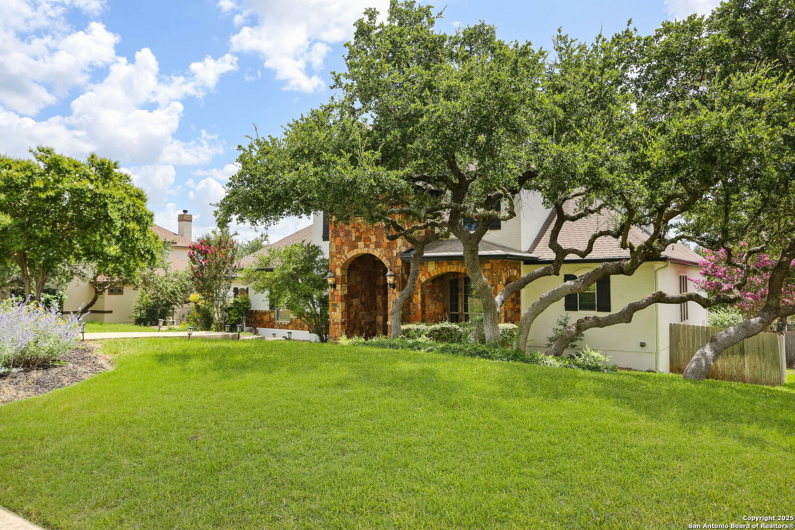 Property Photo: 3231 Roan Way TX 78259