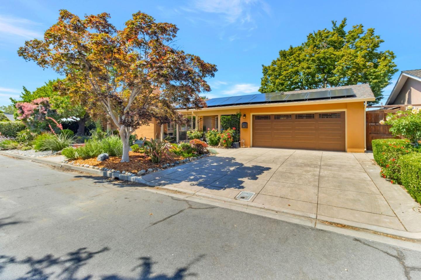 Property Photo: 1111 Arnott Way CA 95008