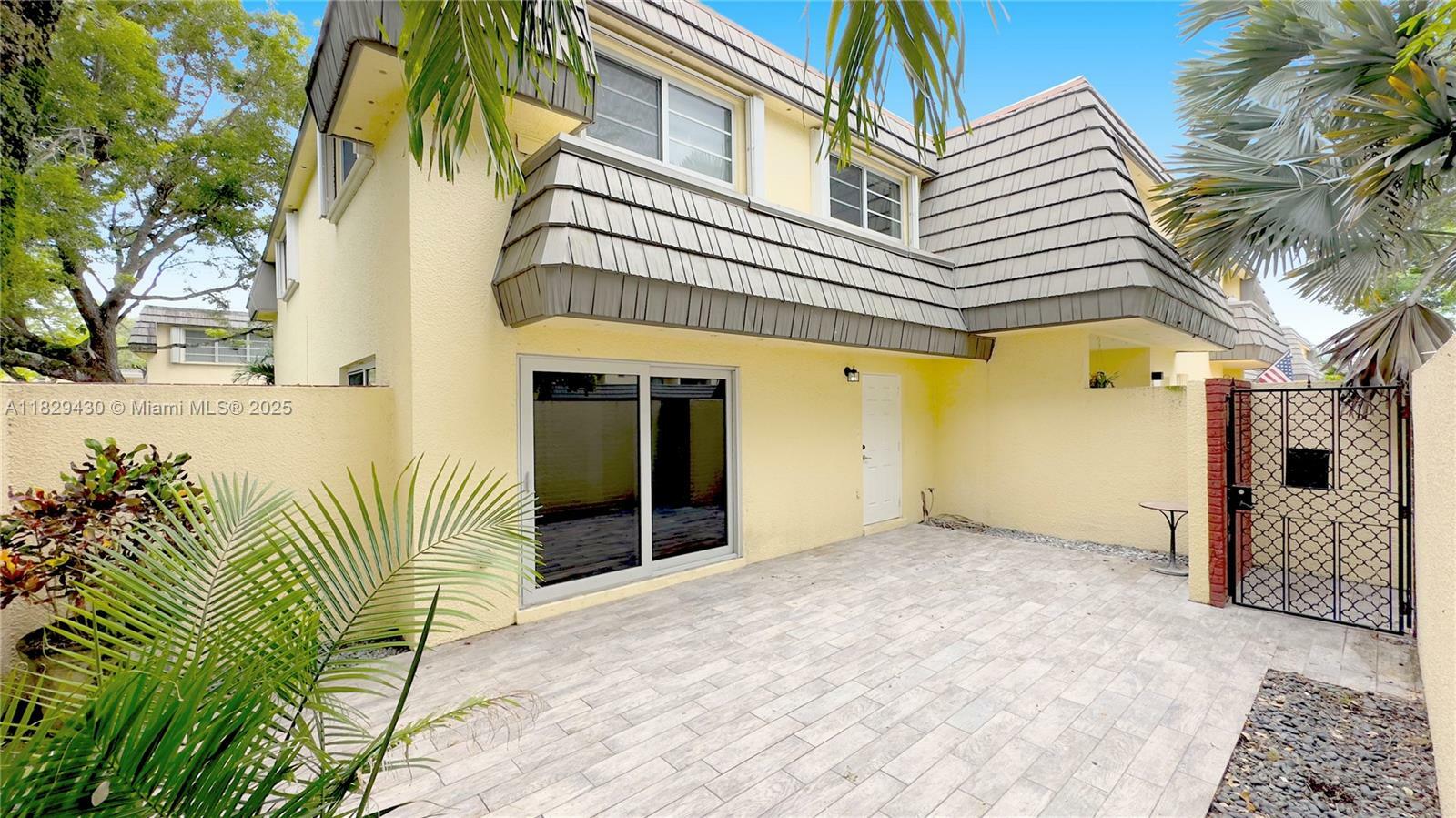 Property Photo: 8483 SW 137th Ave 8483 FL 33183