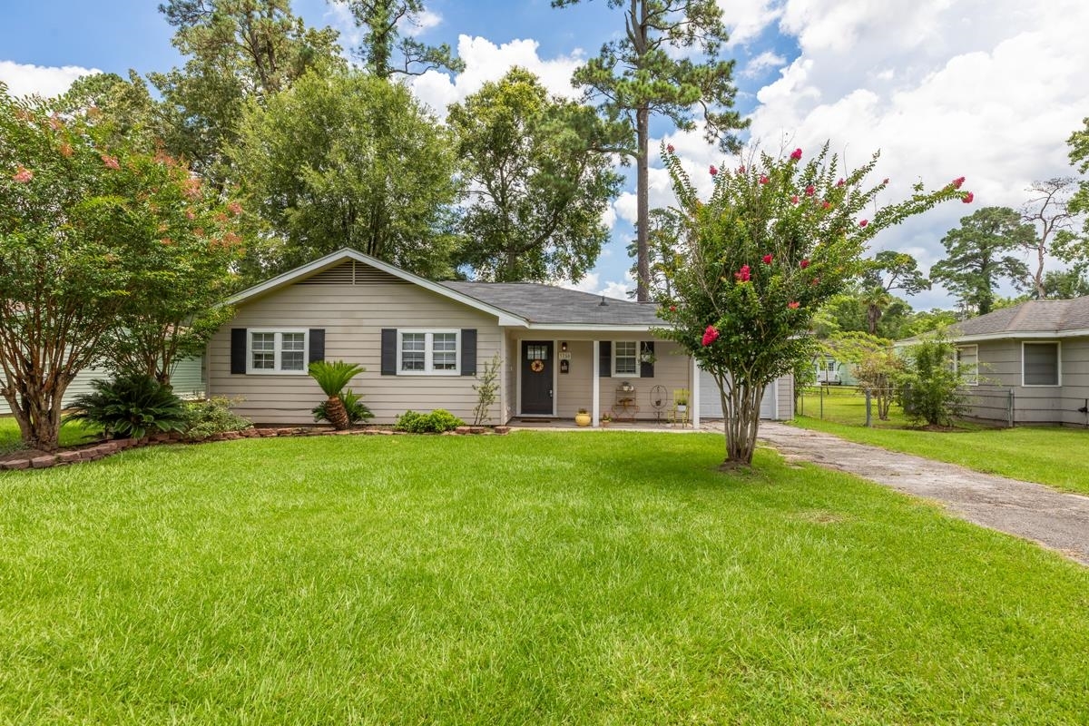 Property Photo: 3750 Empire Row TX 77706