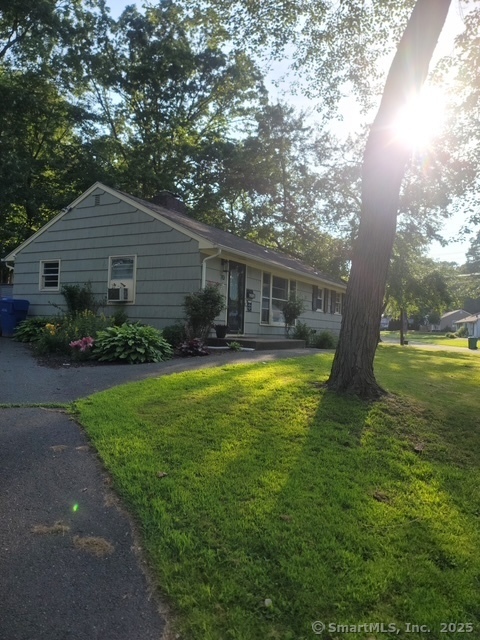 Property Photo: 70 Ellsworth Drive CT 06002