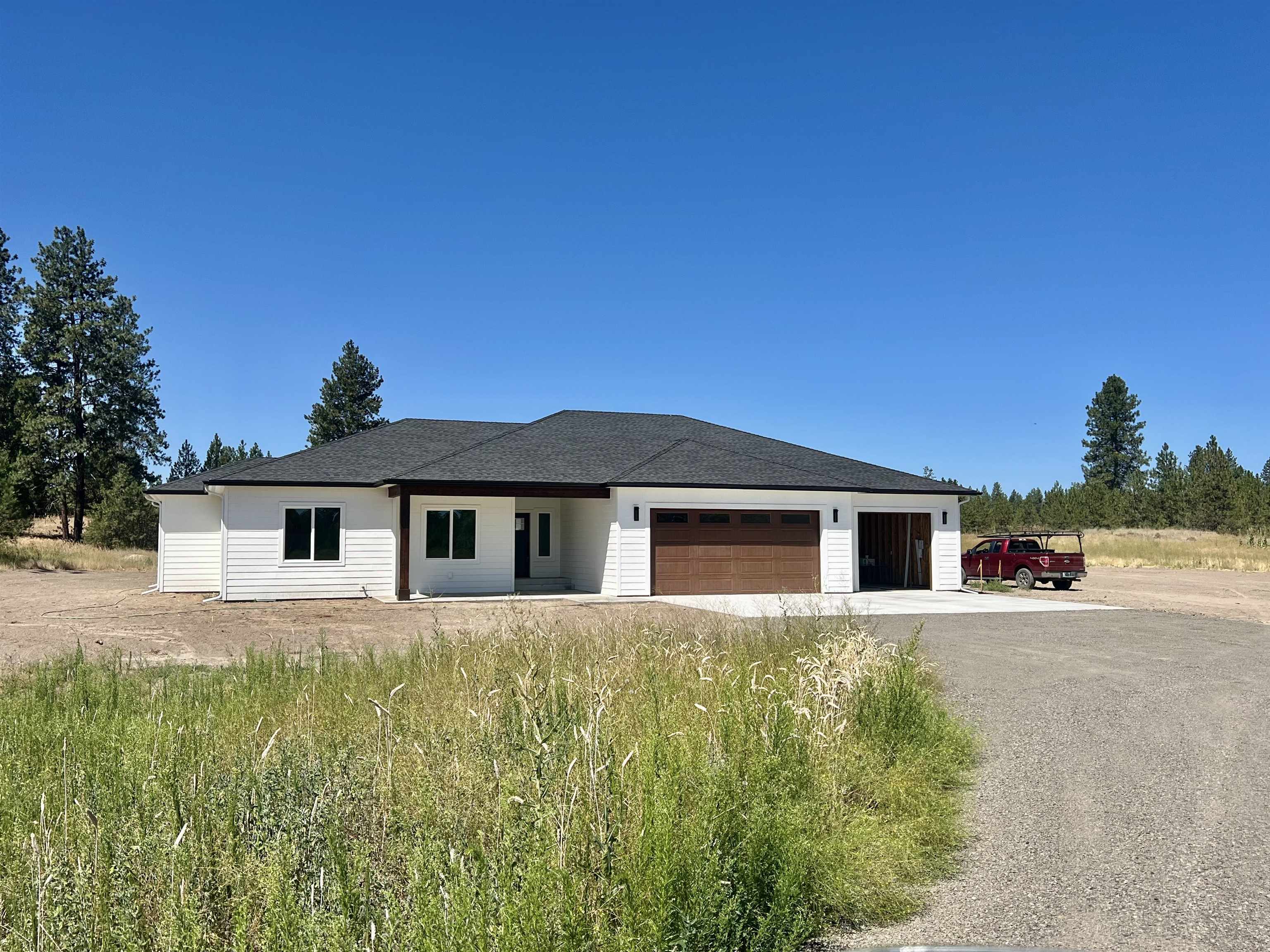 Property Photo: 12822 S Sherman Rd WA 99224