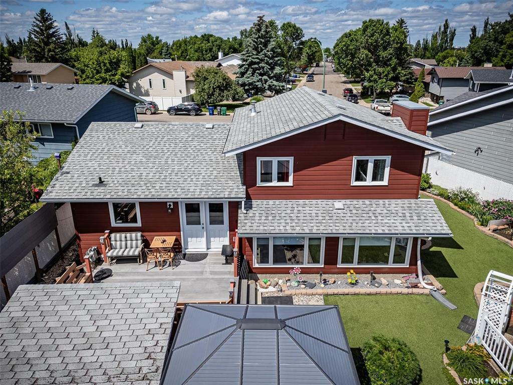 Property Photo: 138 Flavelle Crescent SK S7L 6L2