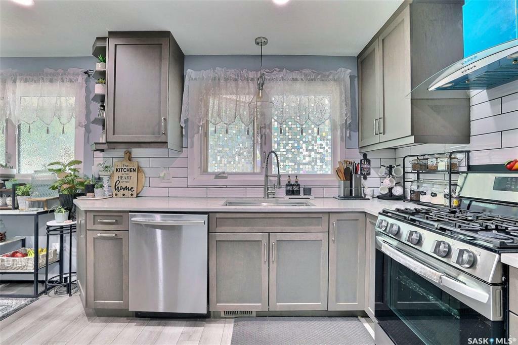 Property Photo: 135 Woodward Avenue SK S4R 3H5