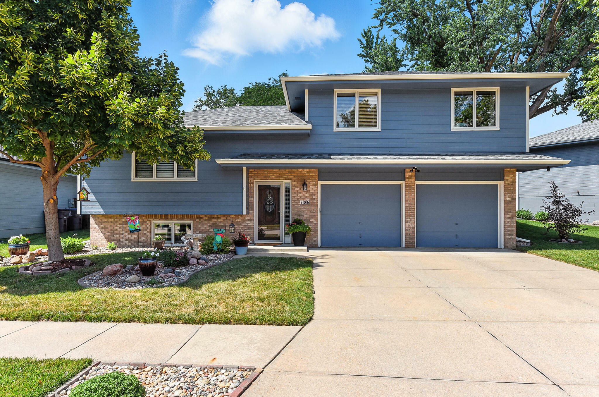 Property Photo: 106 E East View Drive IA 51503