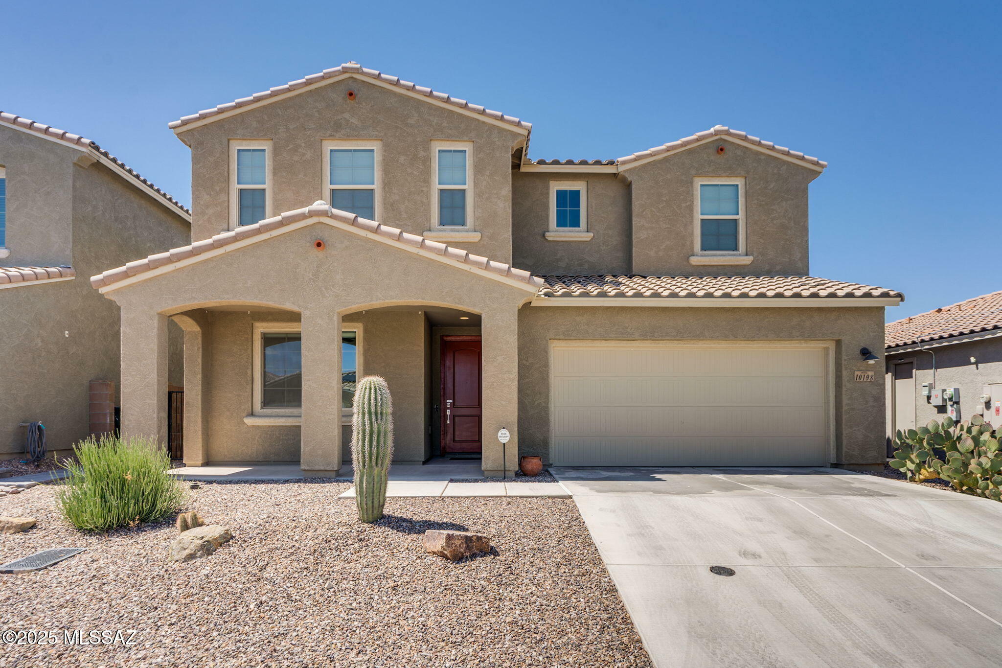 Property Photo: 10198 E Boulder Hop Trail AZ 85747