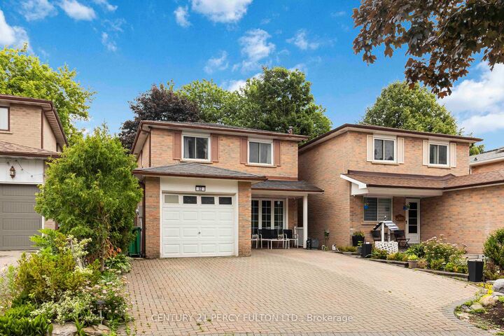 Property Photo:  32 Barrington Crescent  ON L6Z 1N3