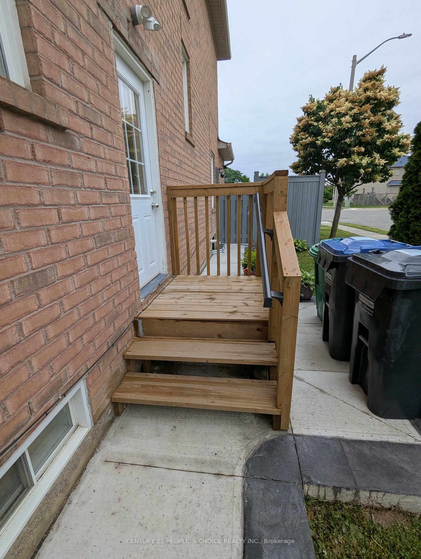 2 Ozner Court Basement  Brampton ON L6X 4Z1 photo