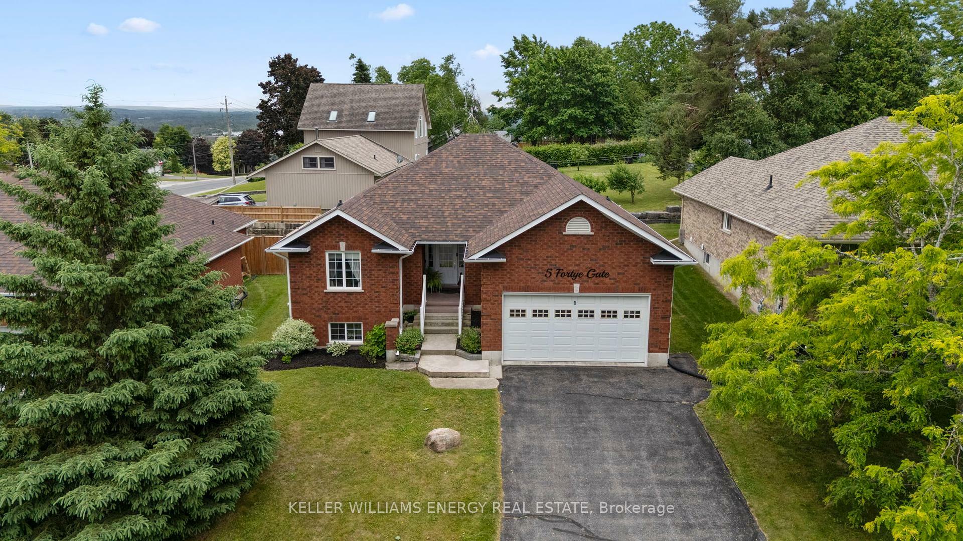 Property Photo: 5 Fortye Gate ON K9K 2E7