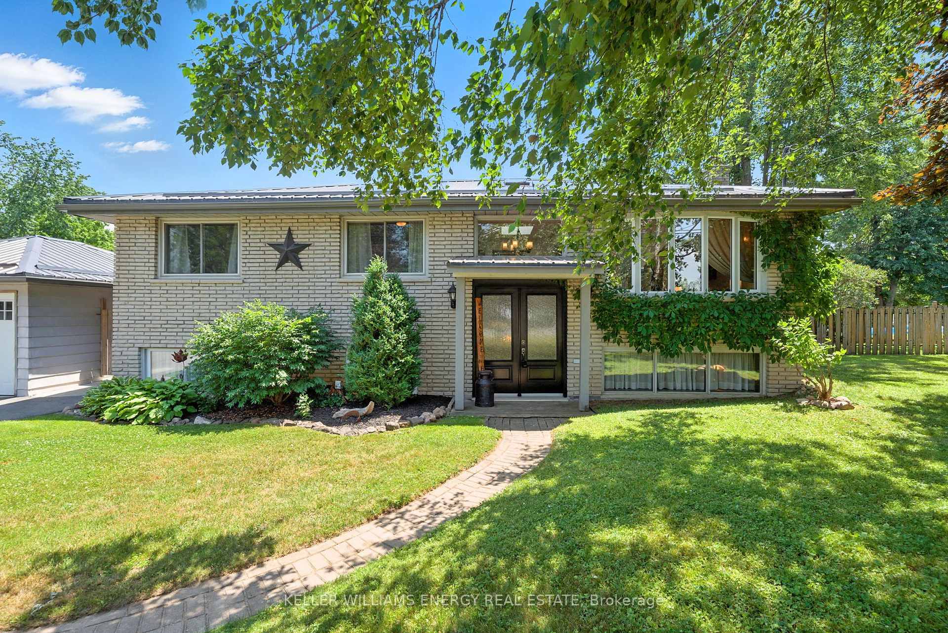 Property Photo: 685 Young Street ON K9J 6X2